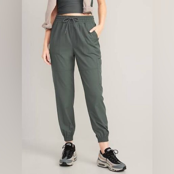 Old Navy Pants - NWT Extra High-Waisted StretchTech Cargo Jogger Pants - Heritage Green